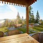 Fender Sonnalm Luxury Homes בקתה